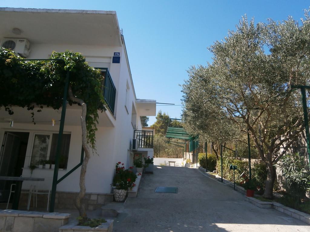 Apartments Zovko Drace Exterior photo