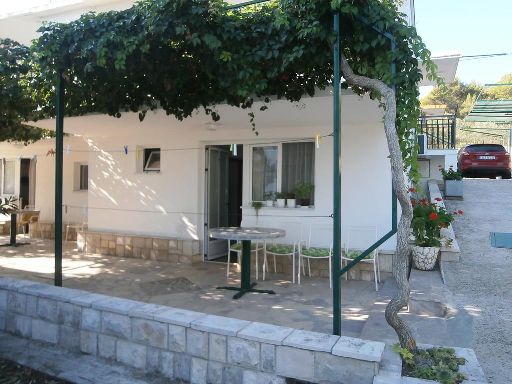 Apartments Zovko Drace Exterior photo