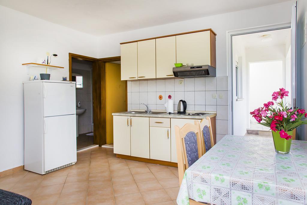 Apartments Zovko Drace Exterior photo