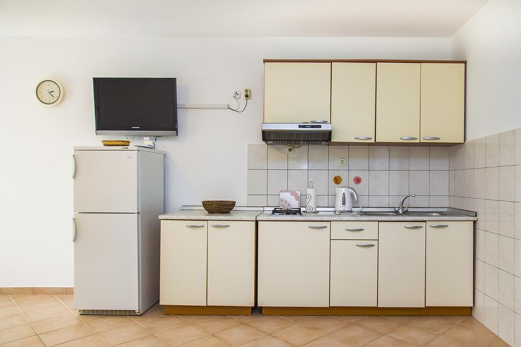 Apartments Zovko Drace Exterior photo