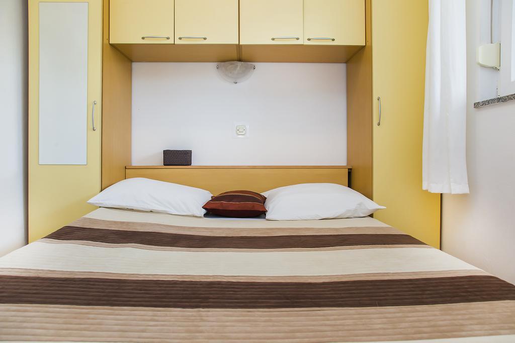 Apartments Zovko Drace Exterior photo