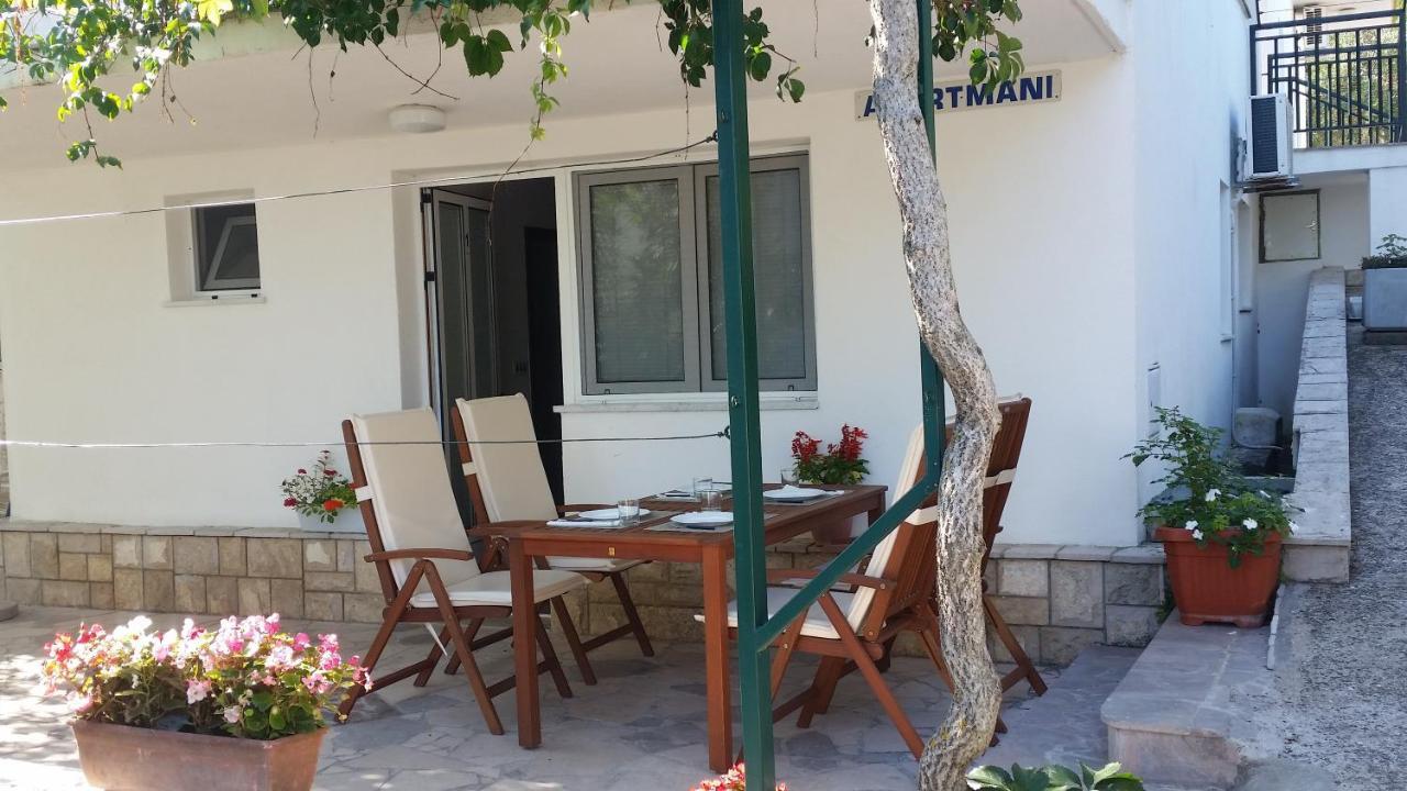 Apartments Zovko Drace Exterior photo